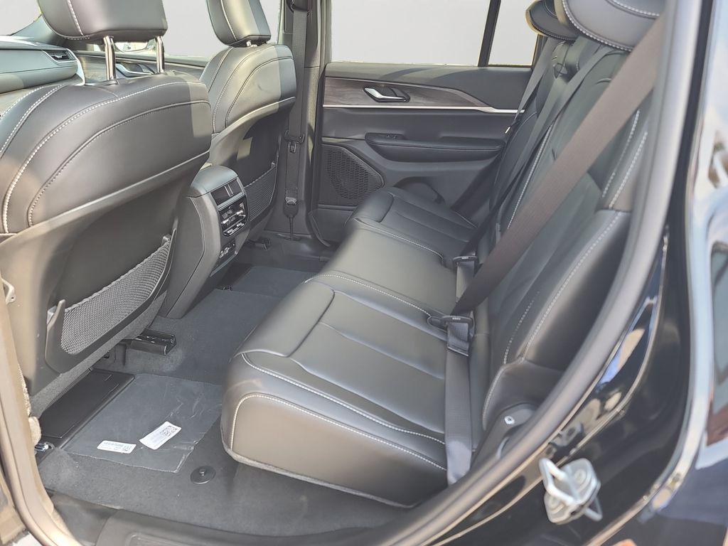 new 2025 Jeep Grand Cherokee car, priced at $45,380