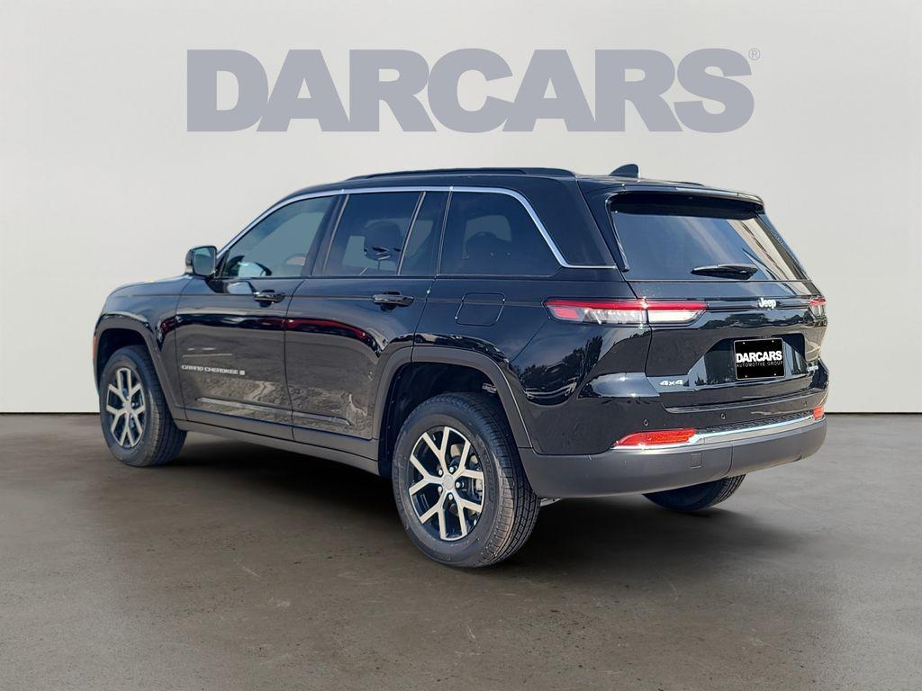 new 2025 Jeep Grand Cherokee car, priced at $45,380