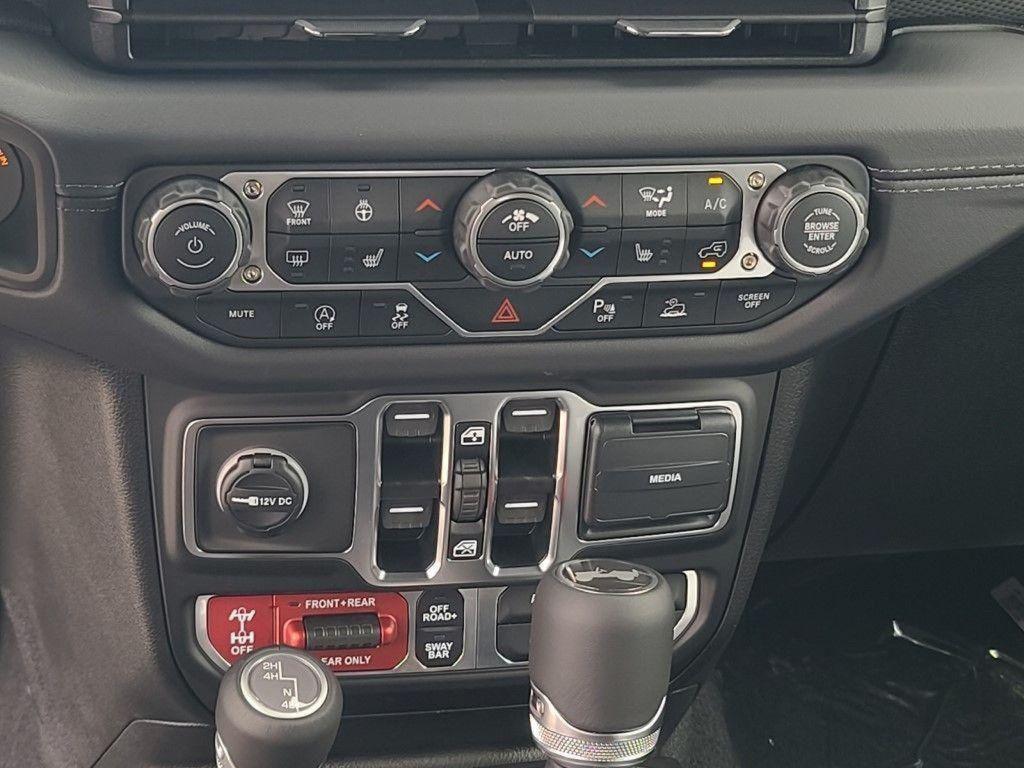 new 2025 Jeep Wrangler car, priced at $62,910