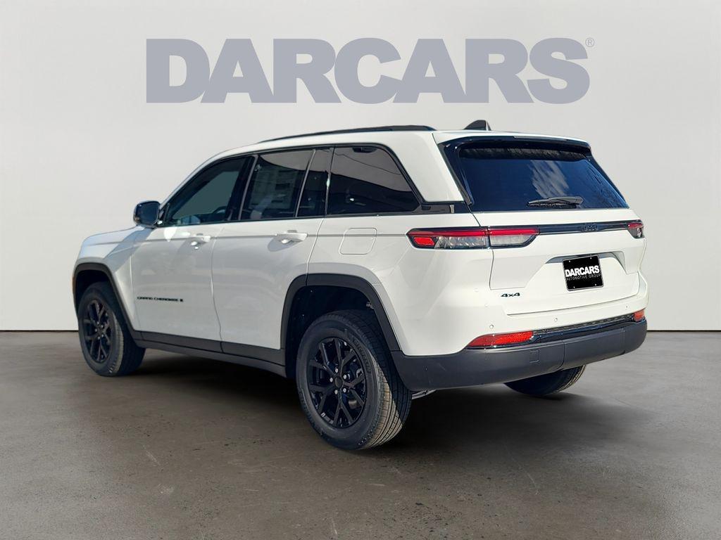 new 2025 Jeep Grand Cherokee car, priced at $41,400