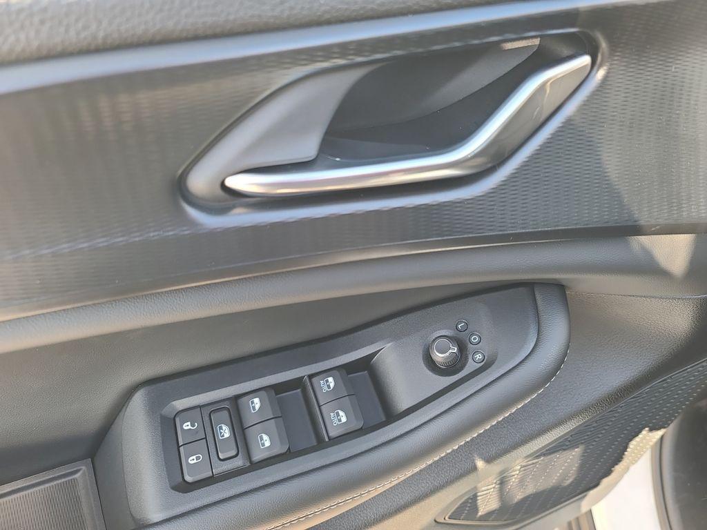 new 2025 Jeep Grand Cherokee car, priced at $41,400