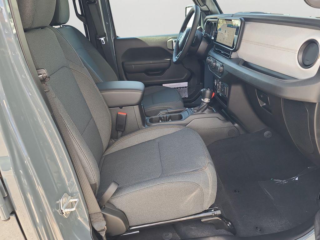new 2025 Jeep Wrangler car, priced at $47,638