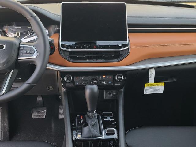 new 2025 Jeep Compass car, priced at $32,995