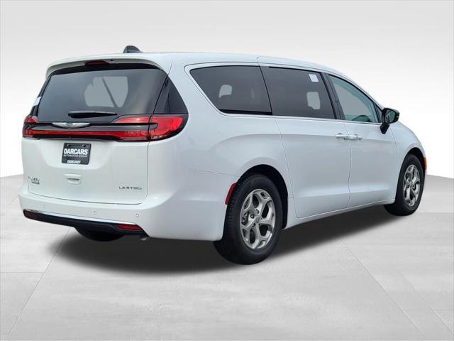 new 2024 Chrysler Pacifica car, priced at $44,795