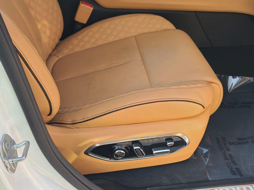 used 2022 Jeep Grand Cherokee car, priced at $44,900