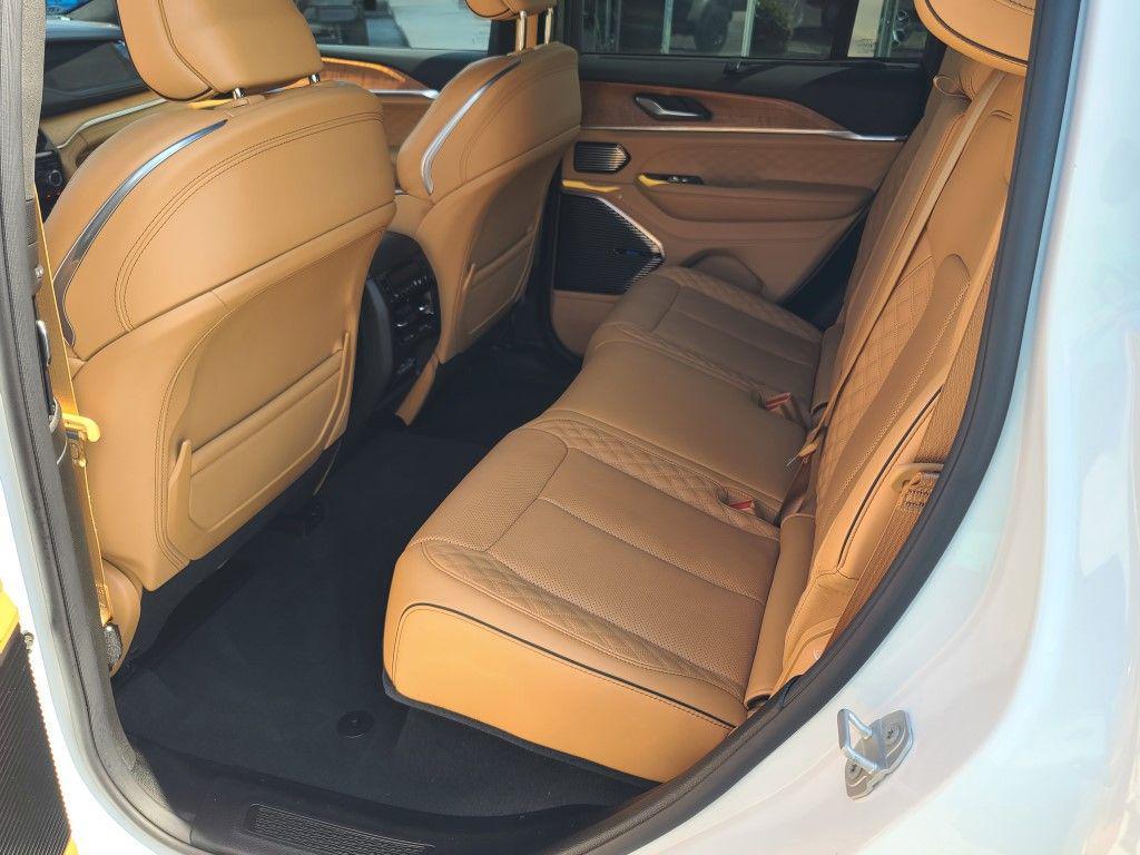 used 2022 Jeep Grand Cherokee car, priced at $44,900