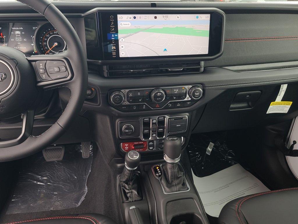 new 2025 Jeep Wrangler car, priced at $60,374