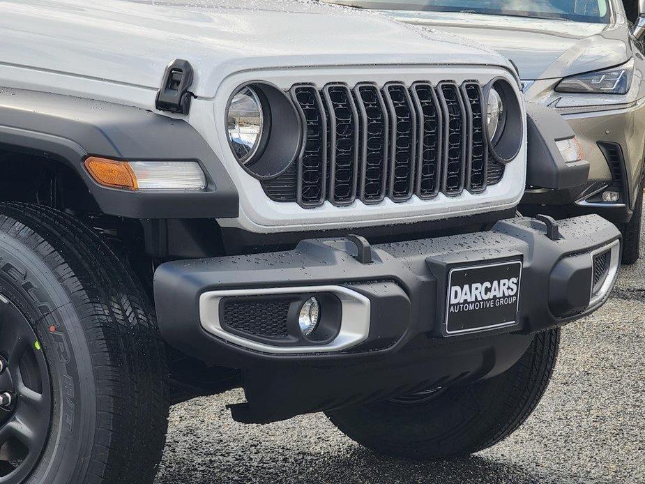 new 2024 Jeep Gladiator car, priced at $36,995