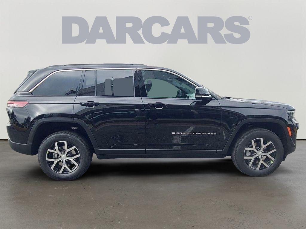 new 2025 Jeep Grand Cherokee car, priced at $43,755
