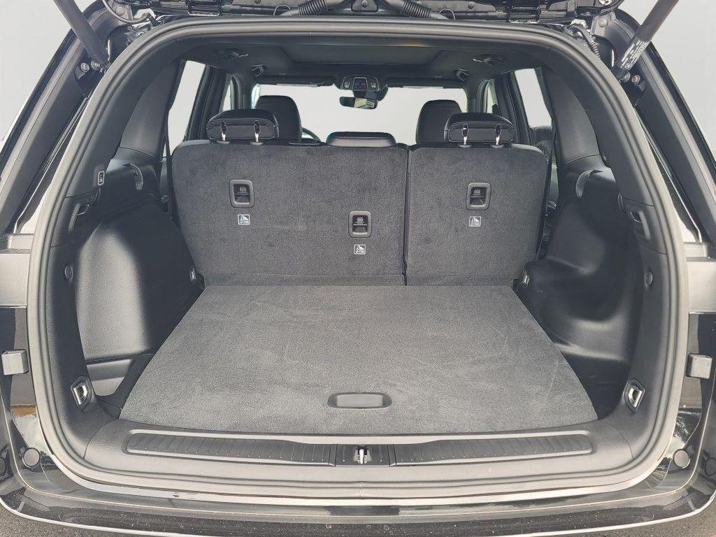 new 2025 Jeep Grand Cherokee car, priced at $43,755