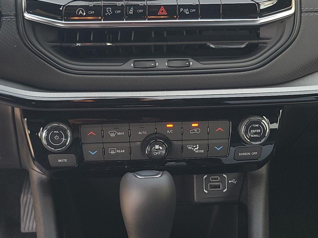 new 2025 Jeep Compass car, priced at $36,403
