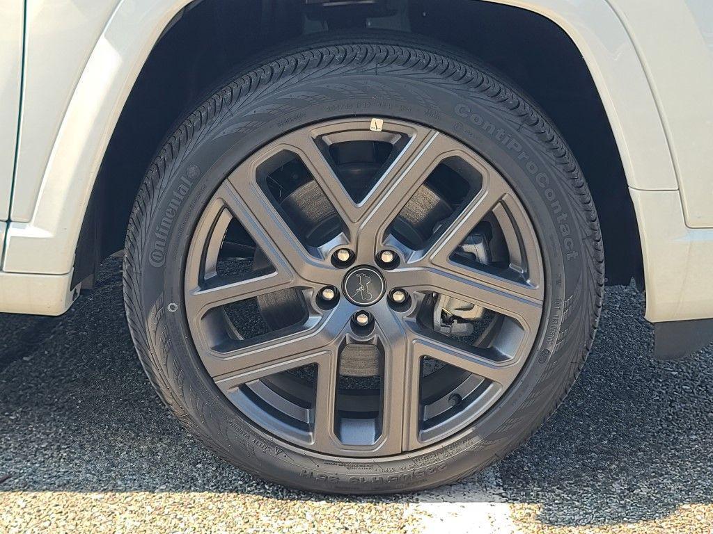 new 2025 Jeep Compass car, priced at $36,403