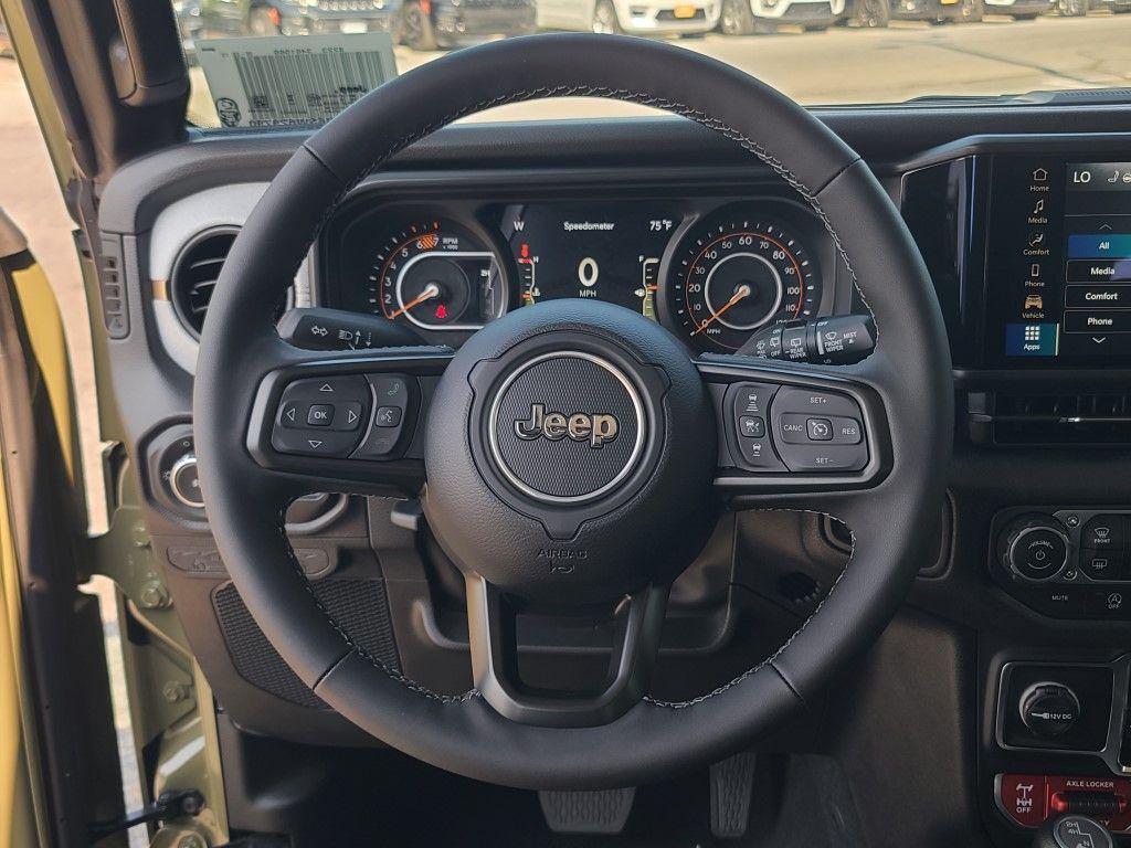 new 2025 Jeep Wrangler car, priced at $47,256