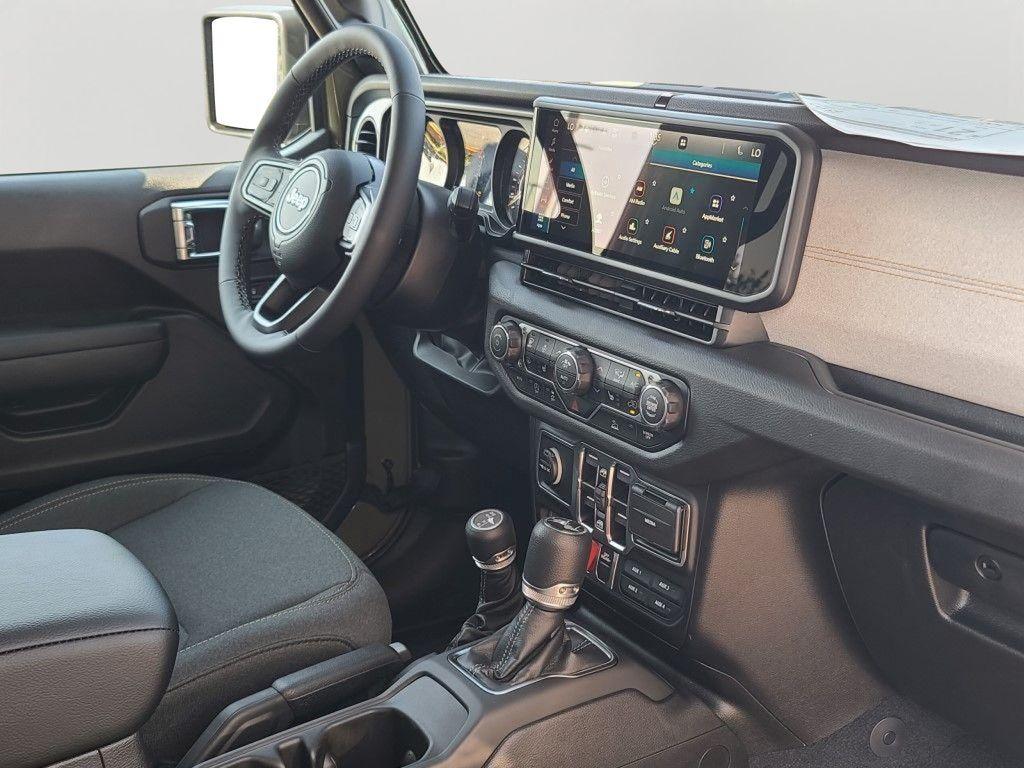 new 2025 Jeep Wrangler car, priced at $47,256