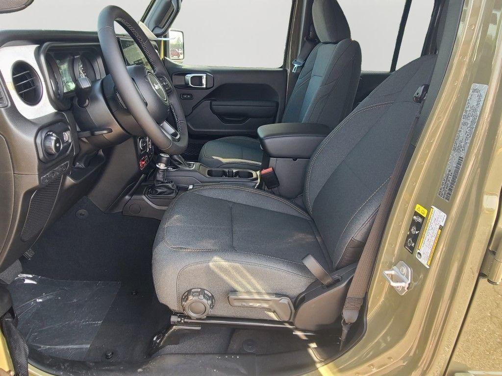 new 2025 Jeep Wrangler car, priced at $47,256