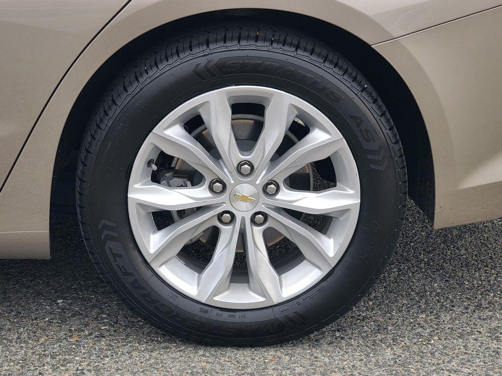 used 2023 Chevrolet Malibu car, priced at $18,400