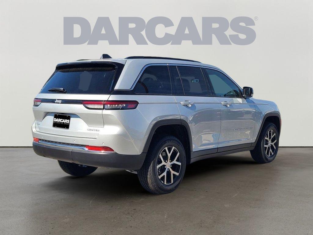 new 2025 Jeep Grand Cherokee car, priced at $45,255