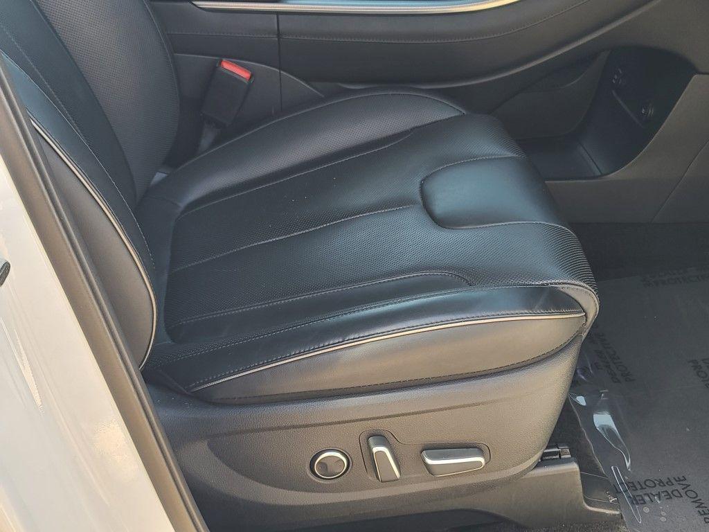 used 2024 Hyundai Palisade car, priced at $35,900