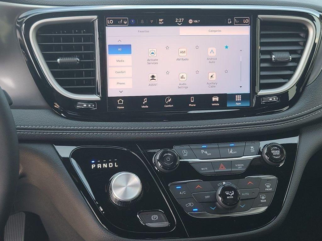 new 2025 Chrysler Pacifica car, priced at $37,825