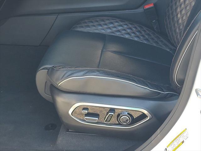 used 2022 Jeep Grand Cherokee car, priced at $43,900