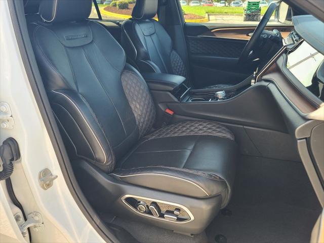 used 2022 Jeep Grand Cherokee car, priced at $43,900