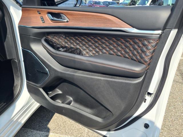 used 2022 Jeep Grand Cherokee car, priced at $43,900