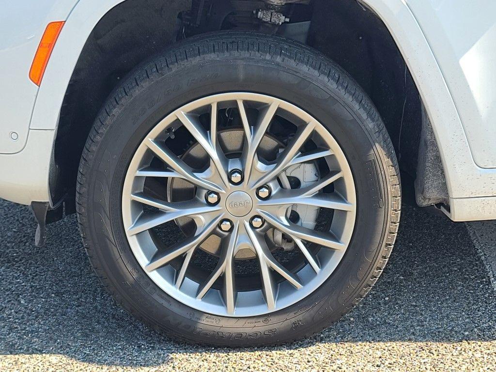 used 2022 Jeep Grand Cherokee car, priced at $41,300