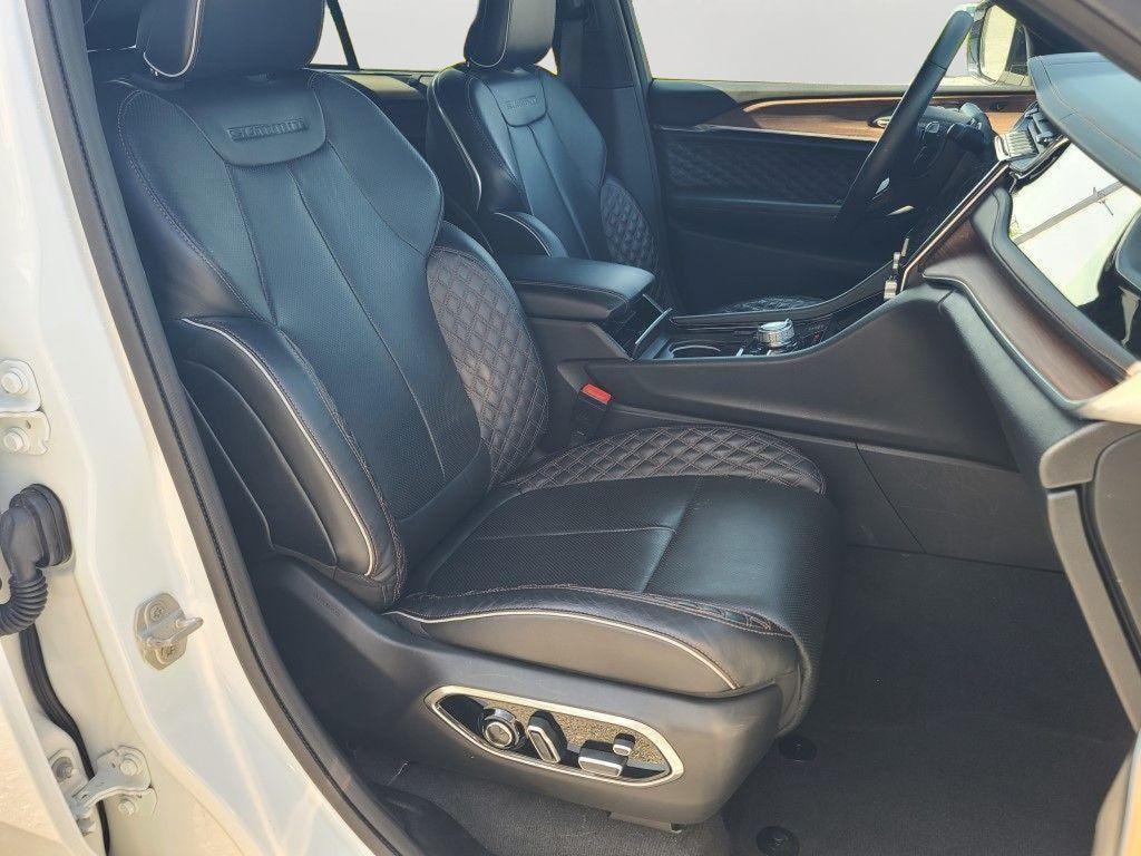 used 2022 Jeep Grand Cherokee car, priced at $39,800