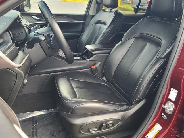 used 2022 Jeep Grand Cherokee car, priced at $31,399