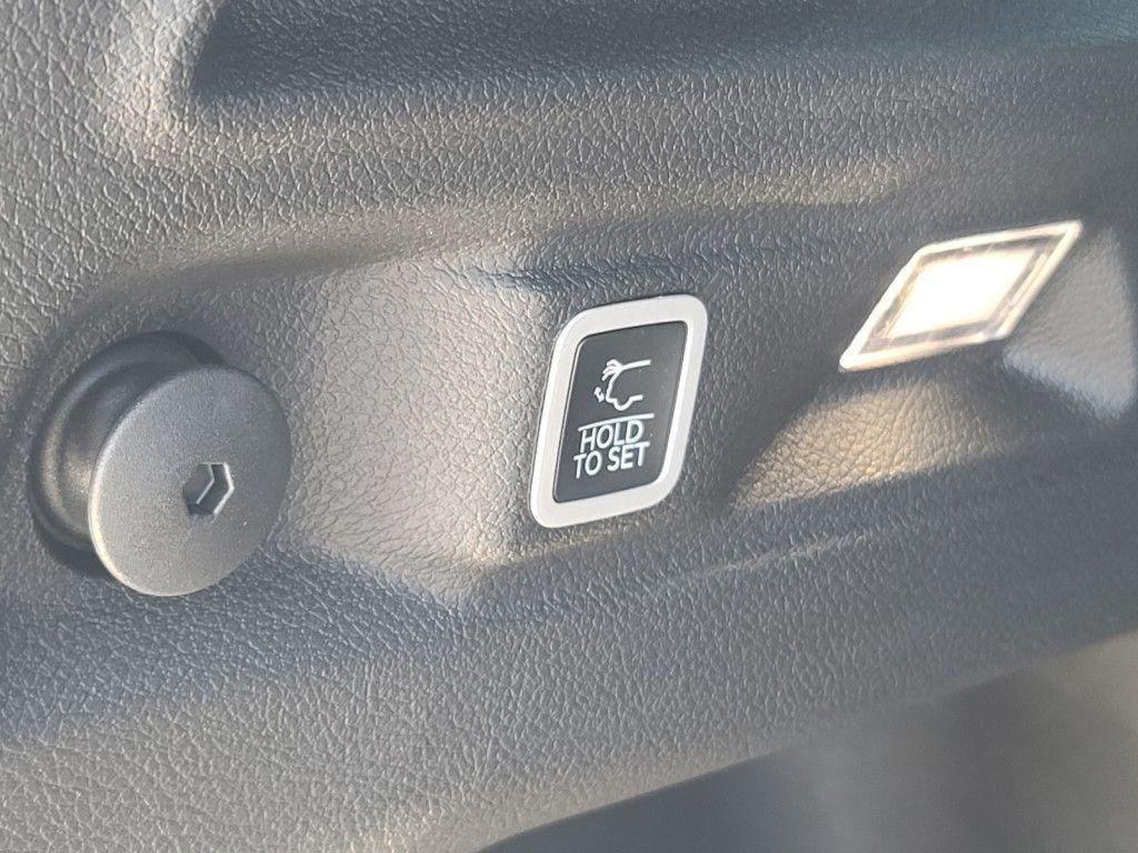 new 2025 Jeep Grand Cherokee L car, priced at $40,816