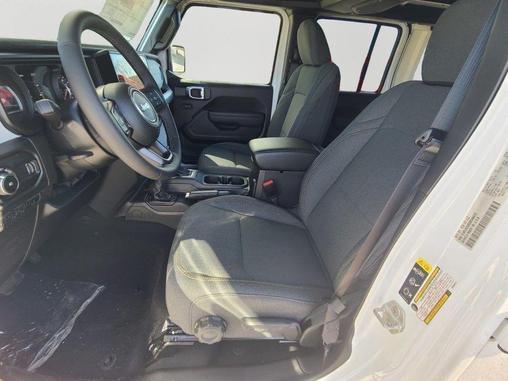 new 2025 Jeep Wrangler car, priced at $47,507