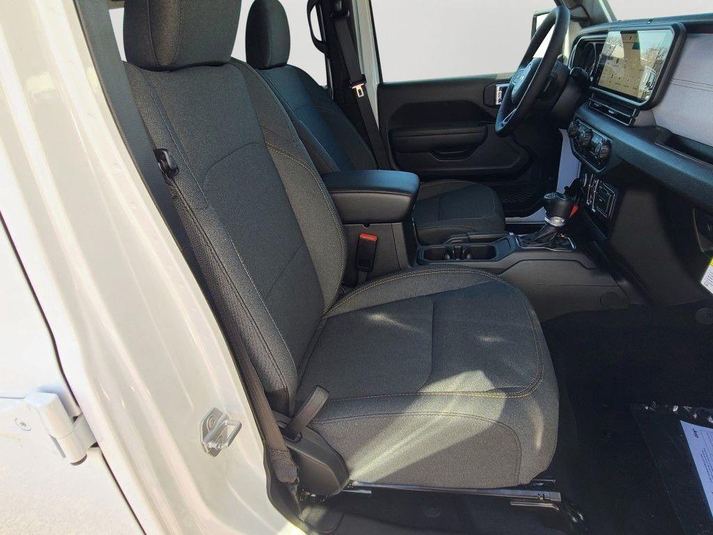 new 2025 Jeep Wrangler car, priced at $47,507