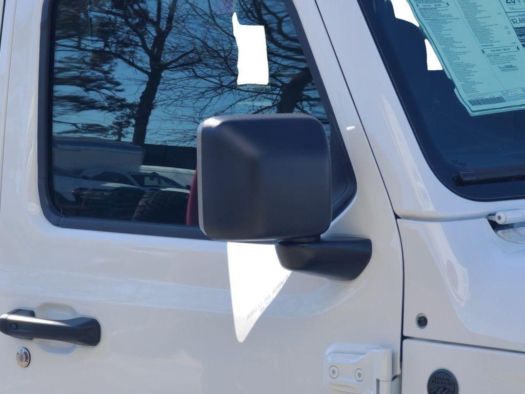 new 2025 Jeep Wrangler car, priced at $47,507