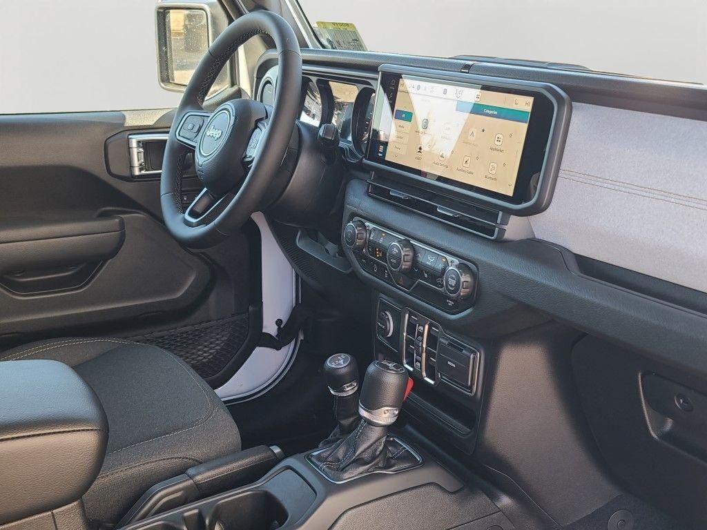 new 2025 Jeep Wrangler car, priced at $47,507