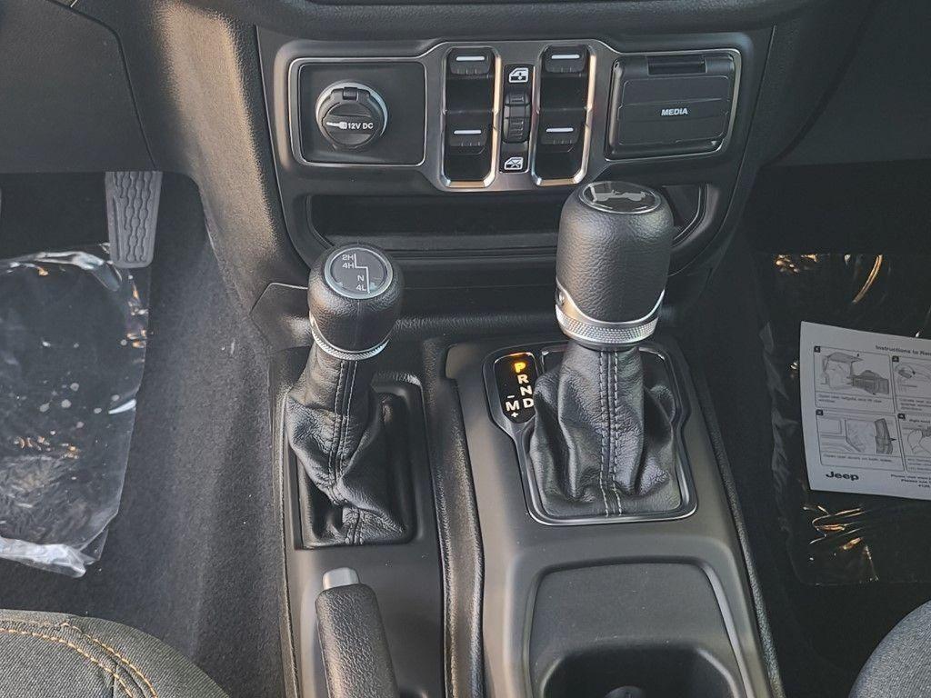new 2025 Jeep Wrangler car, priced at $47,507