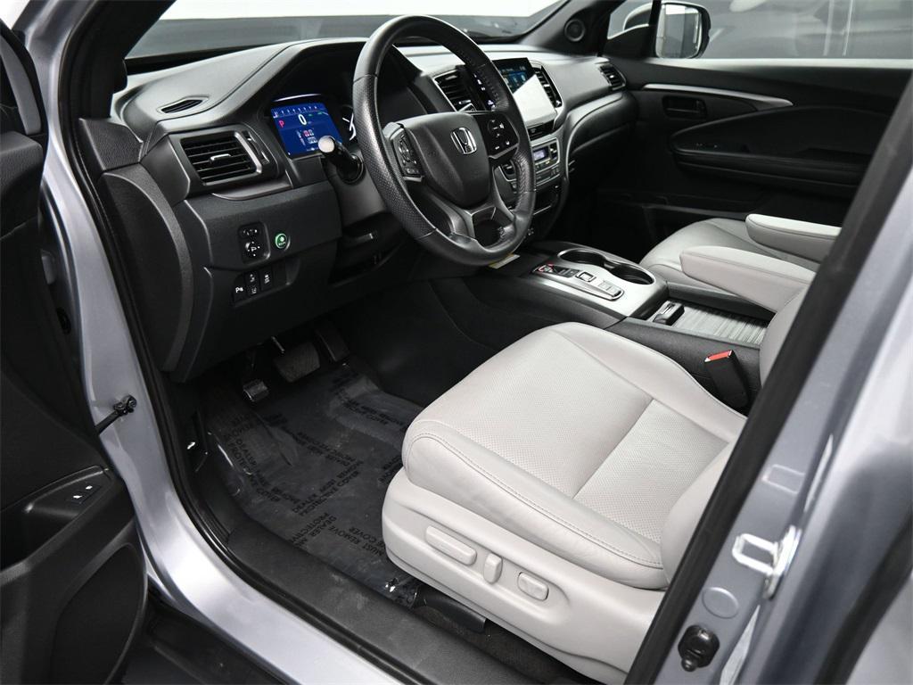used 2022 Honda Passport car, priced at $31,750