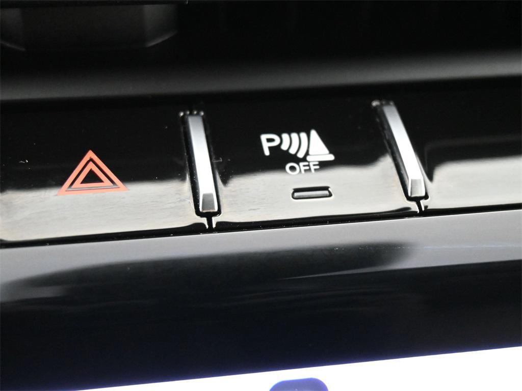 used 2022 Jeep Grand Cherokee car, priced at $36,500