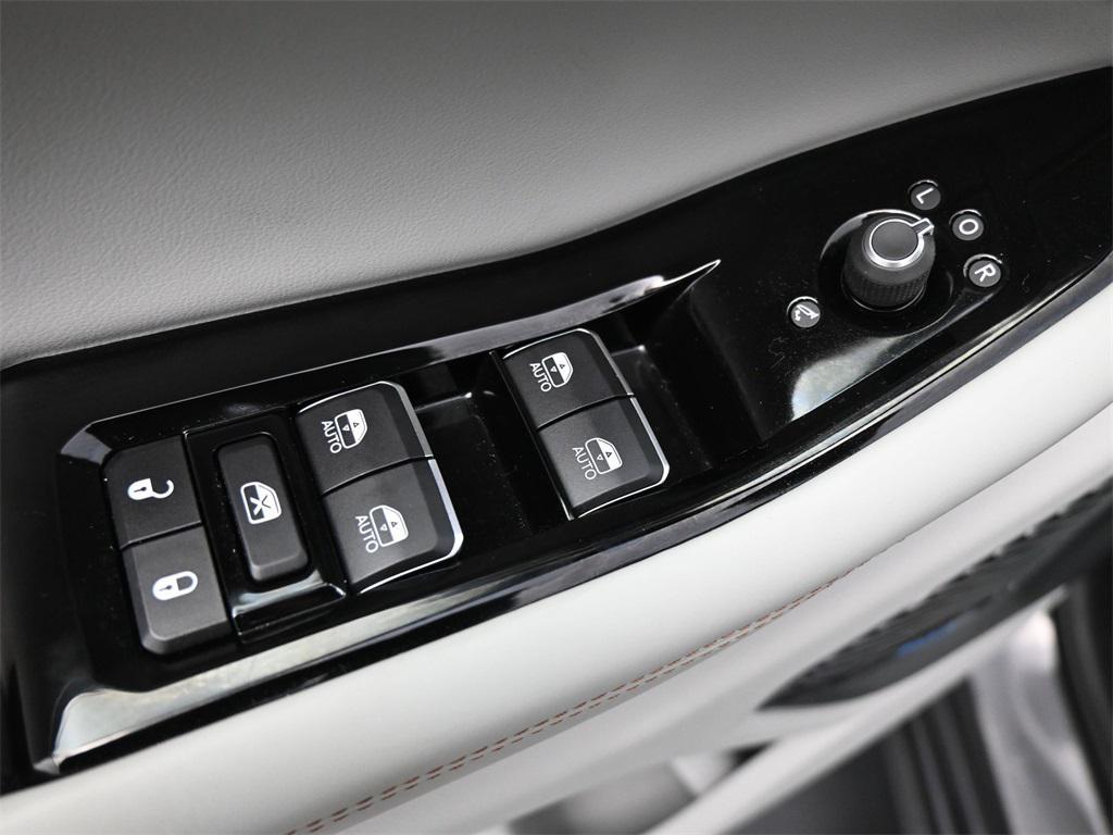 used 2022 Jeep Grand Cherokee car, priced at $36,500