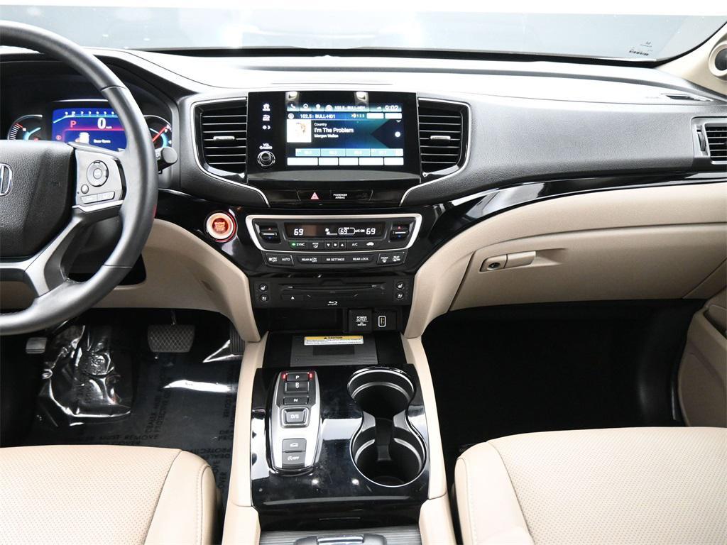 used 2022 Honda Pilot car, priced at $37,500
