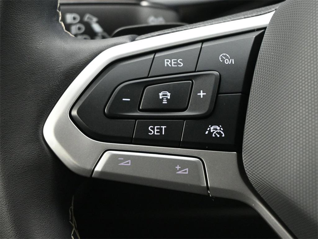 used 2024 Volkswagen Atlas car, priced at $30,500