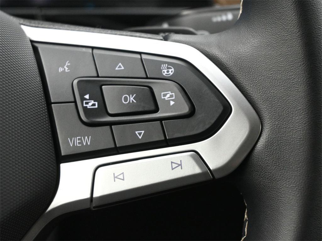 used 2024 Volkswagen Atlas car, priced at $30,500
