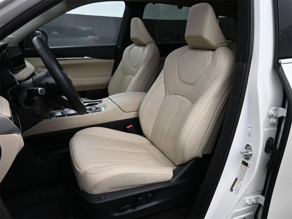 used 2024 INFINITI QX60 car, priced at $48,250