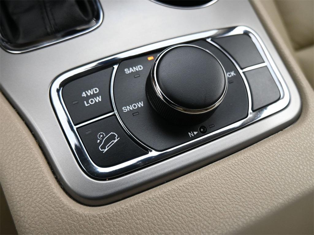 used 2021 Jeep Grand Cherokee car, priced at $27,500