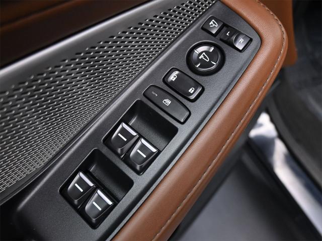 used 2023 Acura MDX car, priced at $43,500