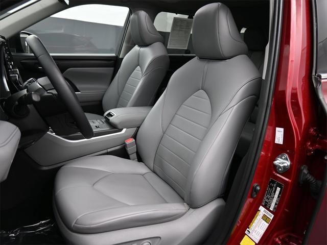 used 2021 Toyota Highlander car, priced at $35,250