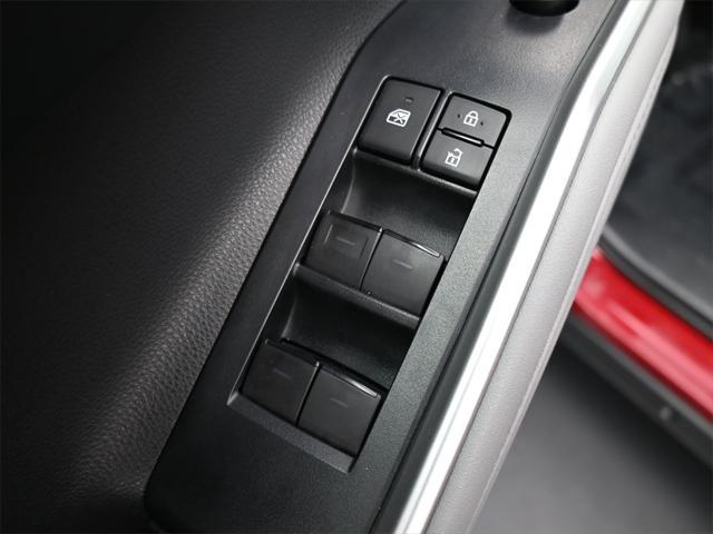 used 2021 Toyota Highlander car, priced at $35,250