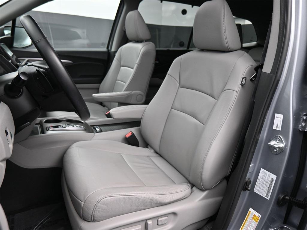 used 2022 Honda Pilot car, priced at $32,500