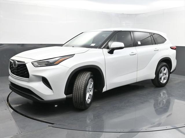 used 2022 Toyota Highlander car, priced at $29,897