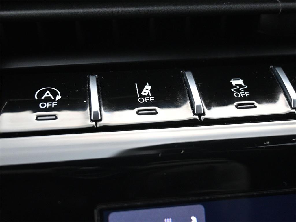 used 2023 Jeep Grand Cherokee car, priced at $34,250