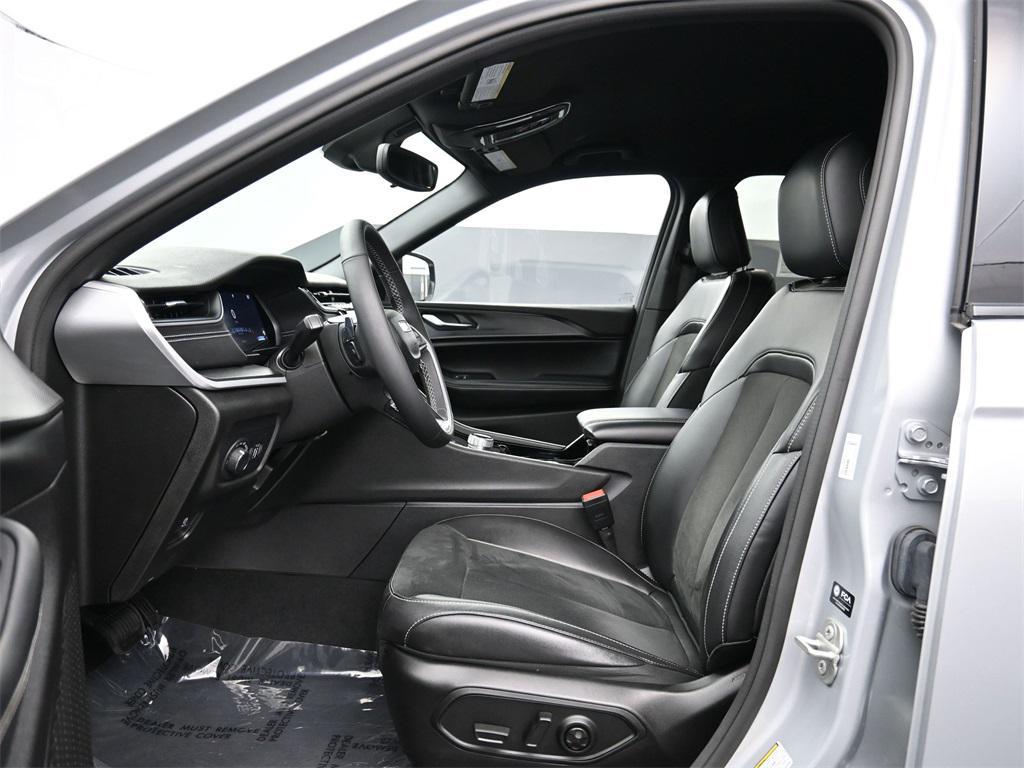used 2023 Jeep Grand Cherokee car, priced at $34,250